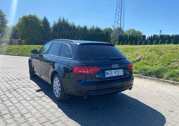 Audi A4 cena 39800 przebieg: 211000, rok produkcji 2013 z Grójec małe 121